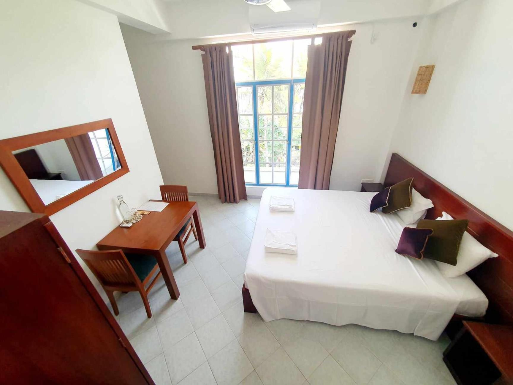 Mountbaylk Hotell Dehiwala-Mount Lavinia Eksteriør bilde