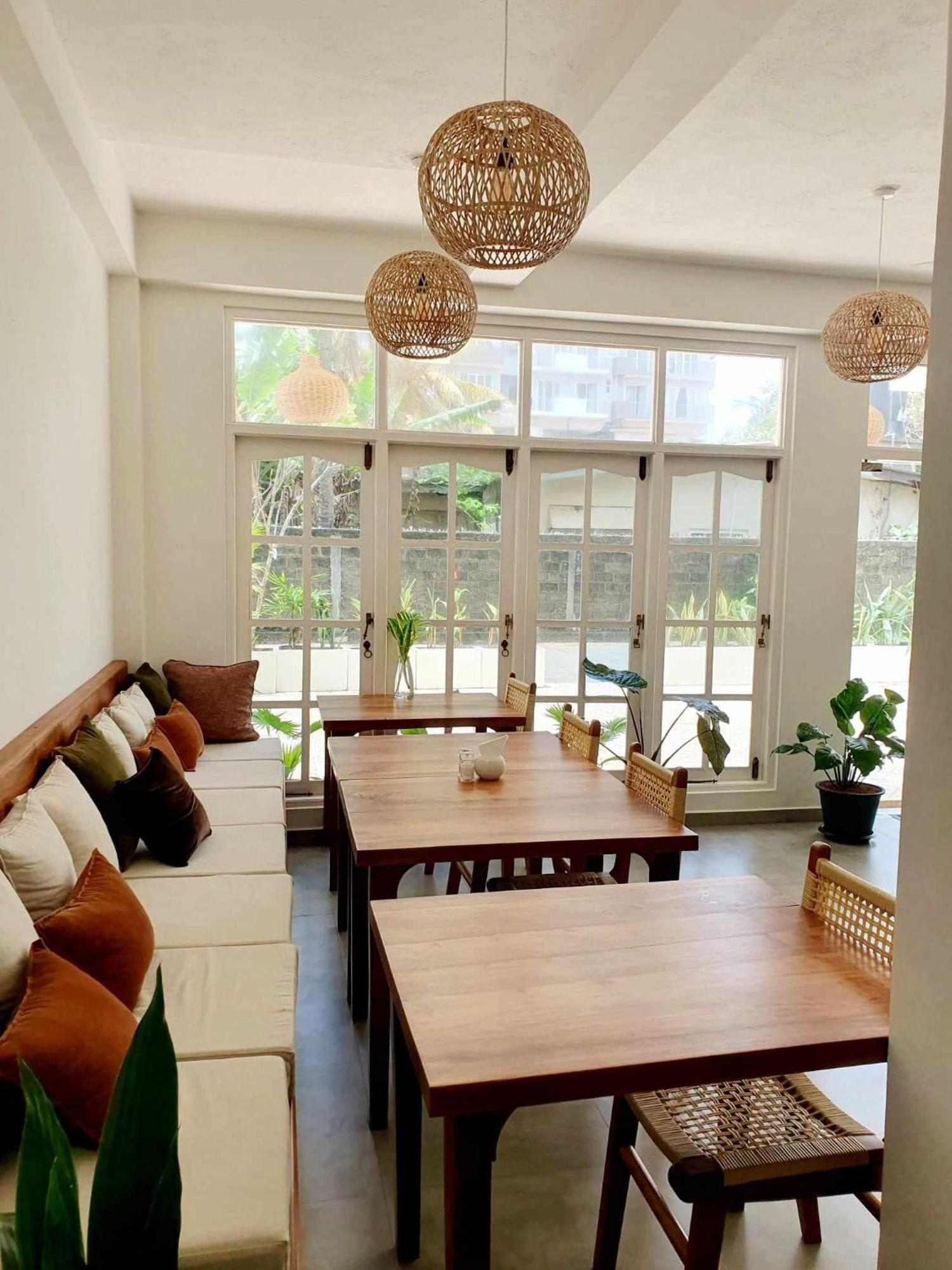 Mountbaylk Hotell Dehiwala-Mount Lavinia Eksteriør bilde