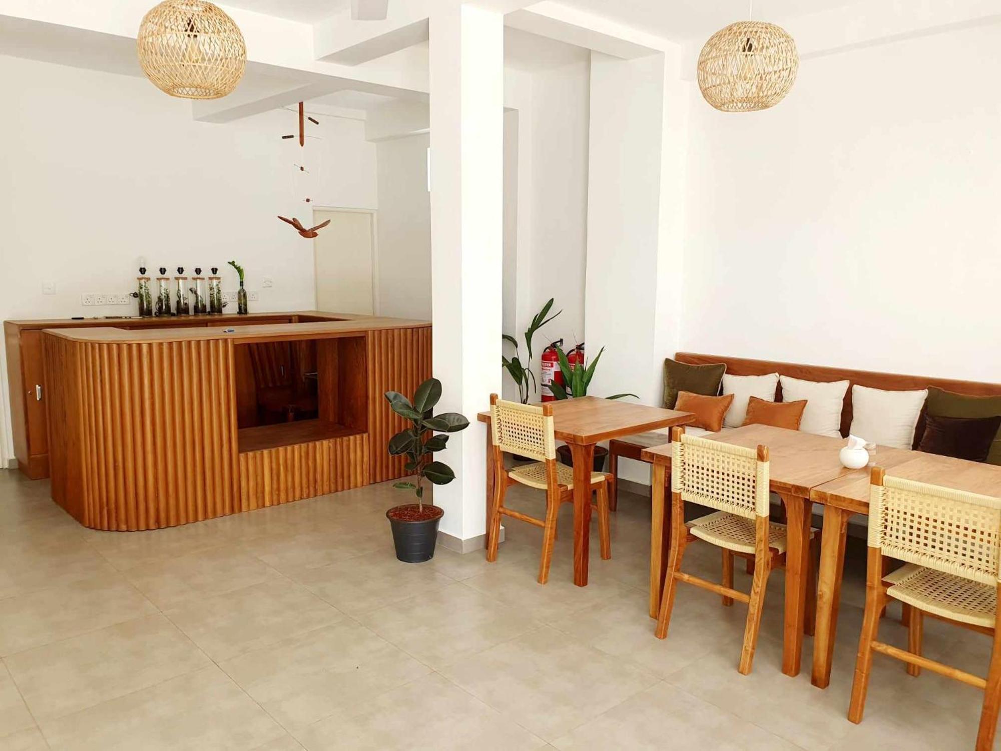 Mountbaylk Hotell Dehiwala-Mount Lavinia Eksteriør bilde