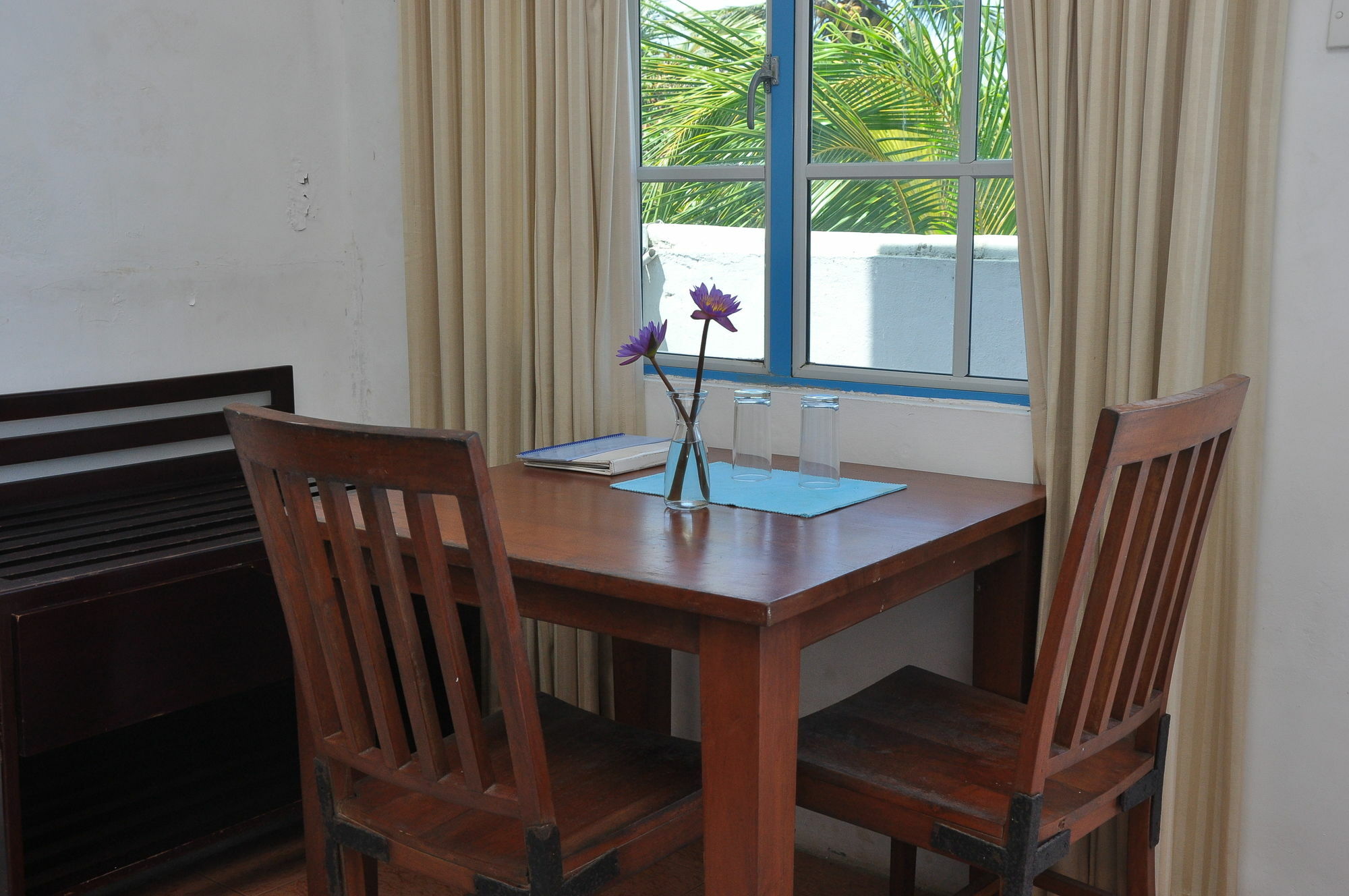 Mountbaylk Hotell Dehiwala-Mount Lavinia Eksteriør bilde